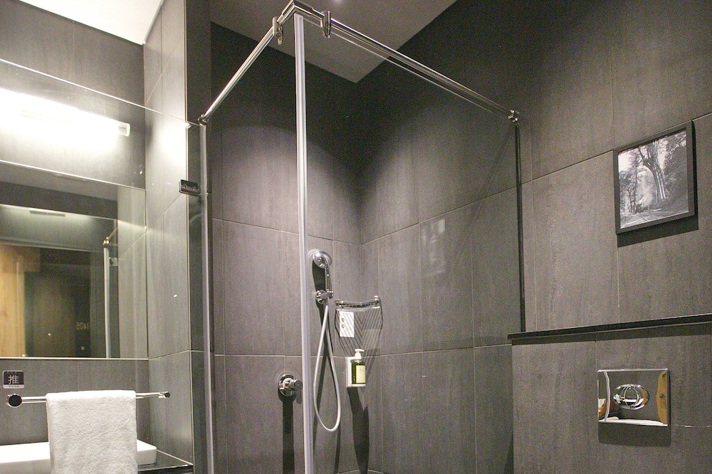 Photo of Bathroom in West District