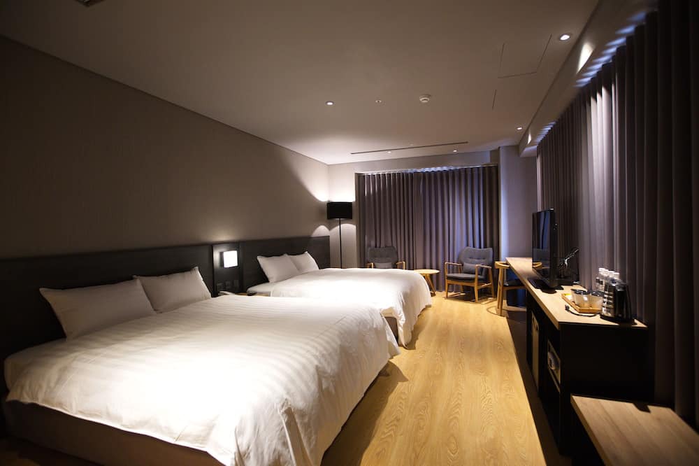 Photo of Bedroom in West District