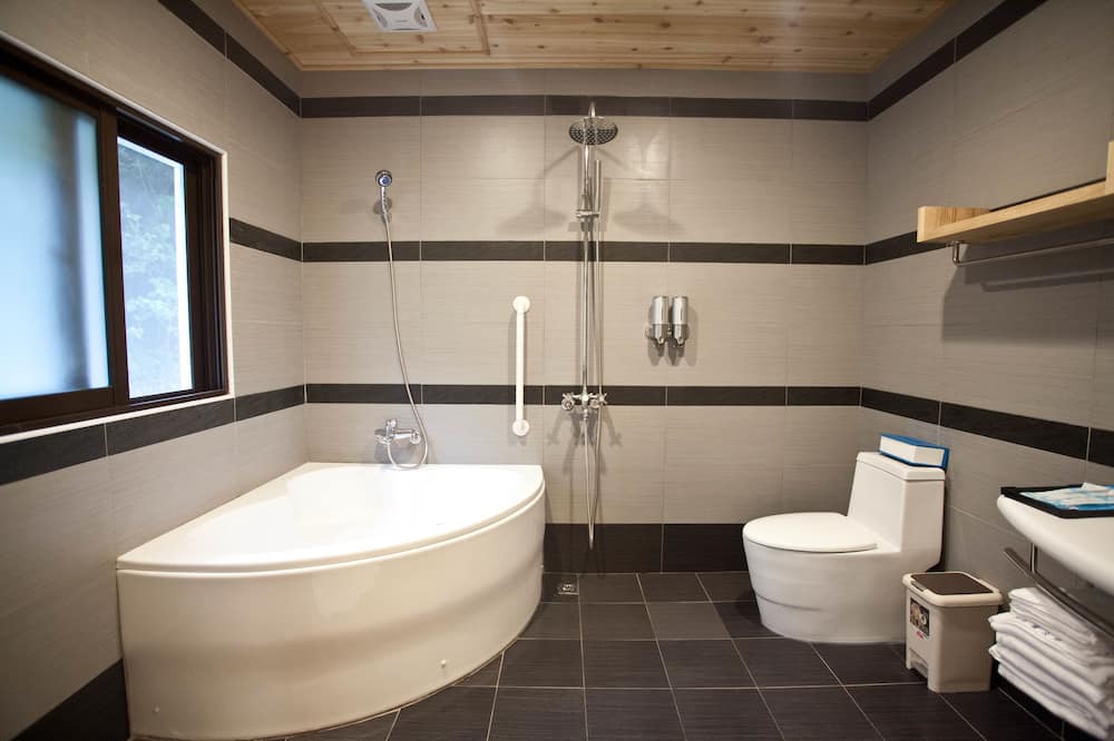Photo of Bathroom in Xiulin