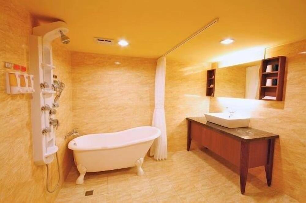 Photo of Bathroom in Yuanlin