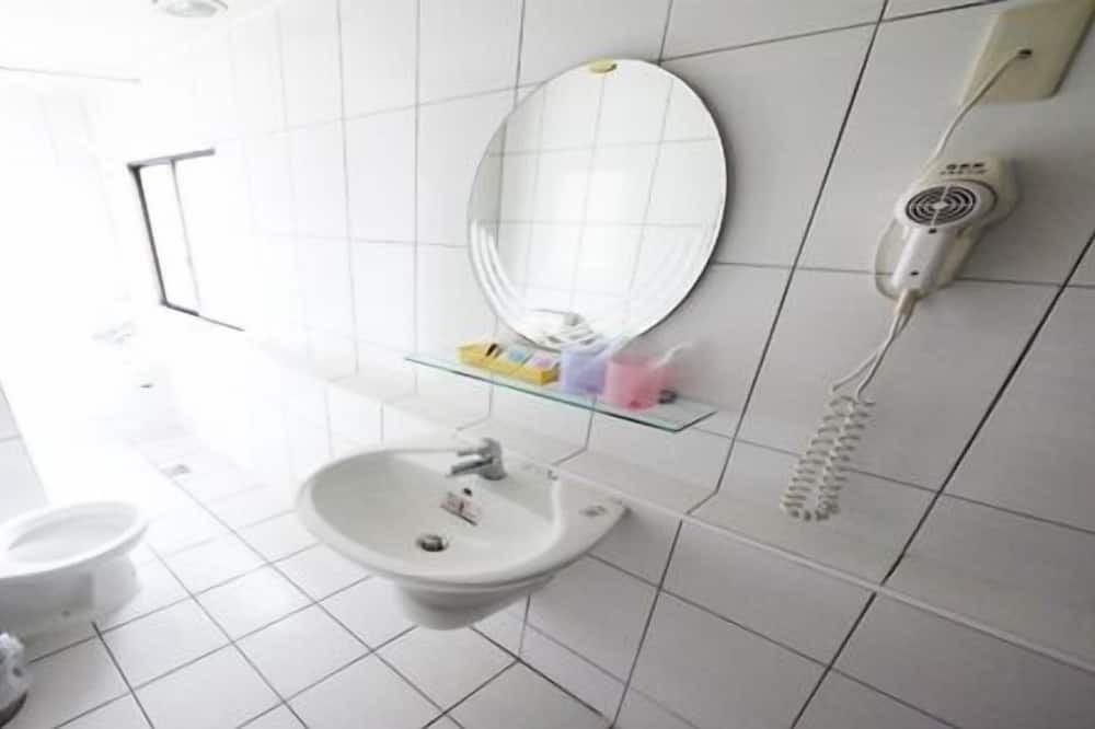 Photo of Bathroom in Ren'ai District