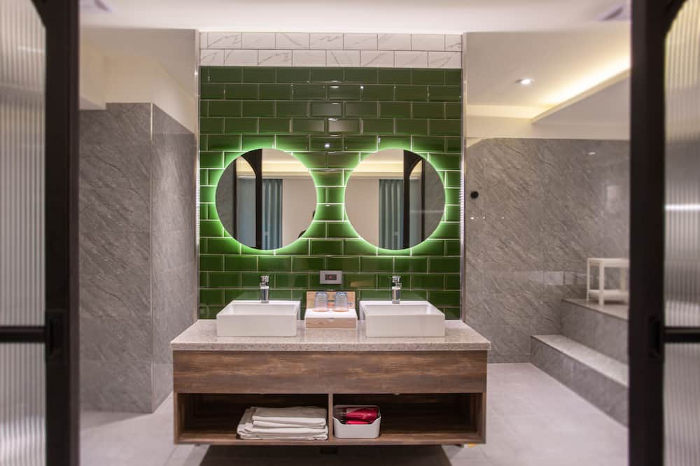 Photo of Bathroom in Taoyuan District