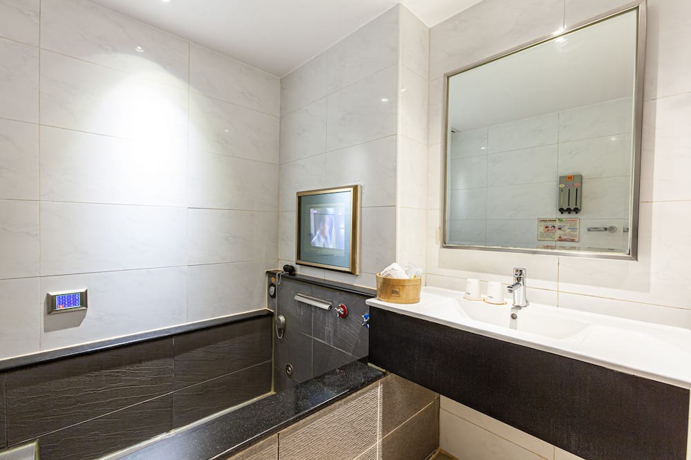 Photo of Bathroom in Pingzhen District