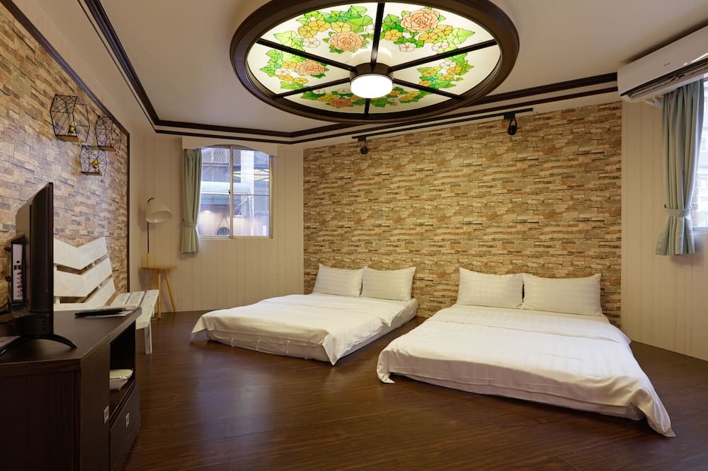 Photo of Bedroom in East District