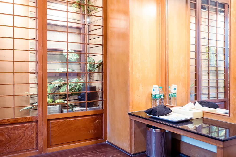 Photo of Bedroom in East District