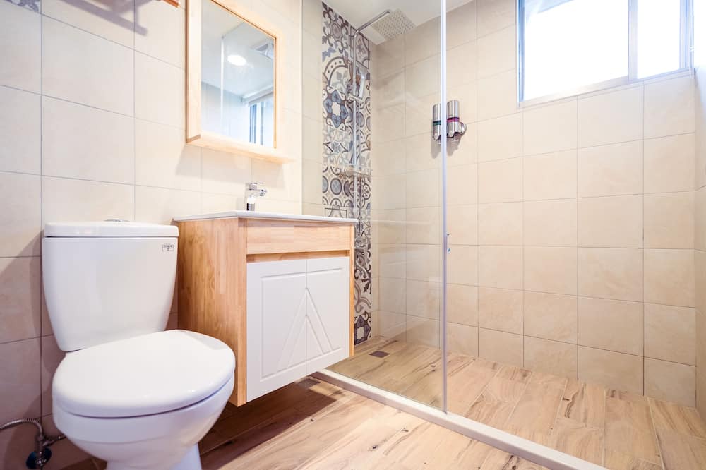 Photo of Bathroom in East District