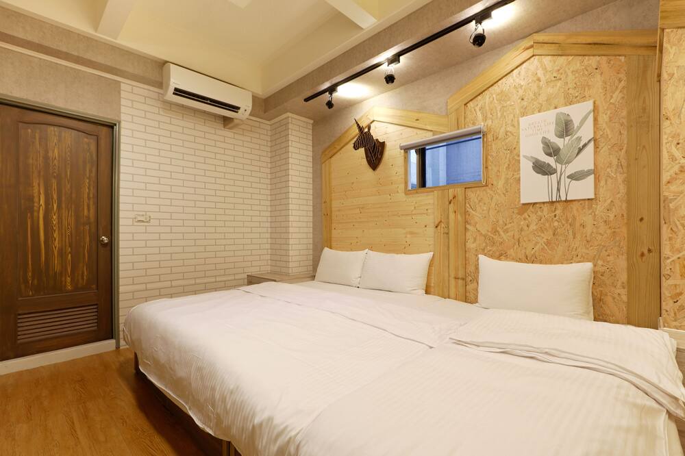Photo of Bedroom in East District