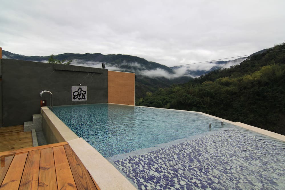Photo of Outdoor in Liugui District