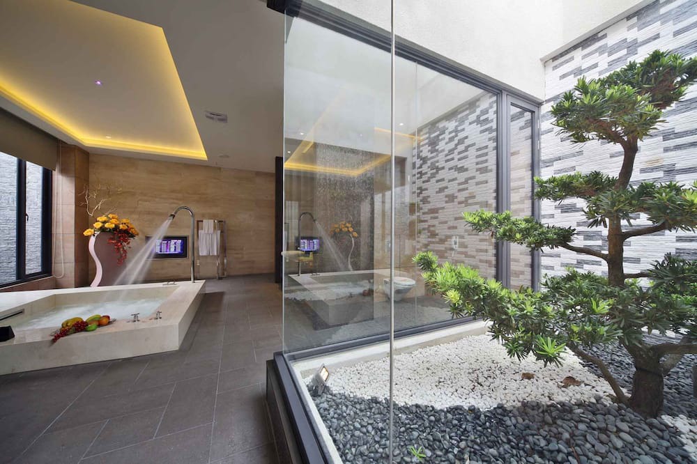 Photo of Bathroom in Nantun District