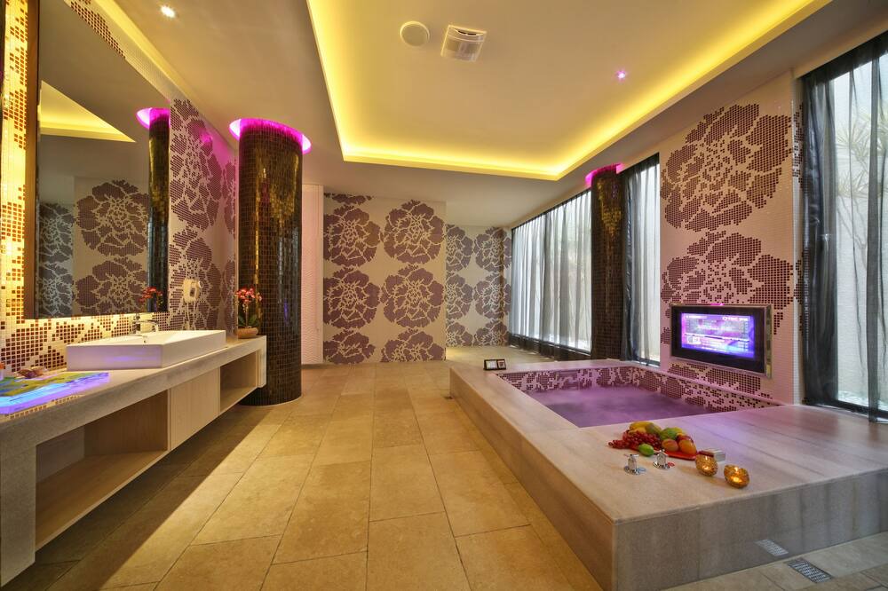 Photo of Bathroom in Nantun District