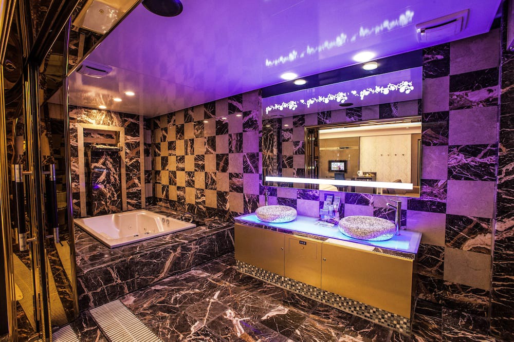 Photo of Bathroom in Taoyuan District