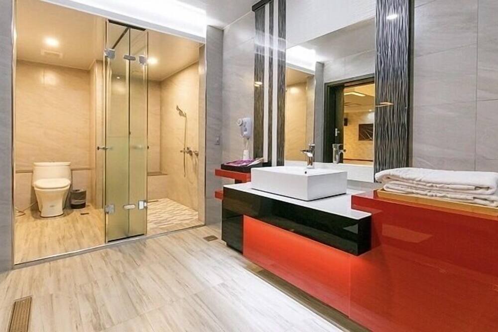 Photo of Bathroom in Taoyuan District