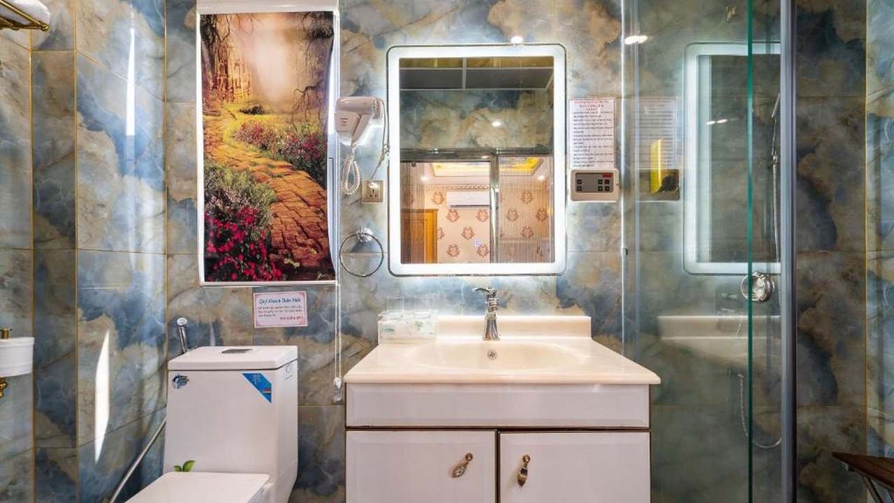 Photo of Bathroom in District 10