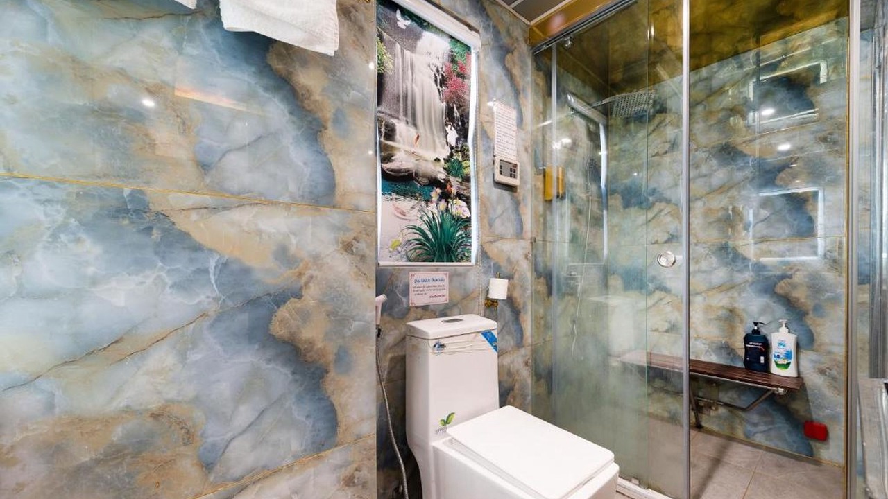 Photo of Bathroom in District 10