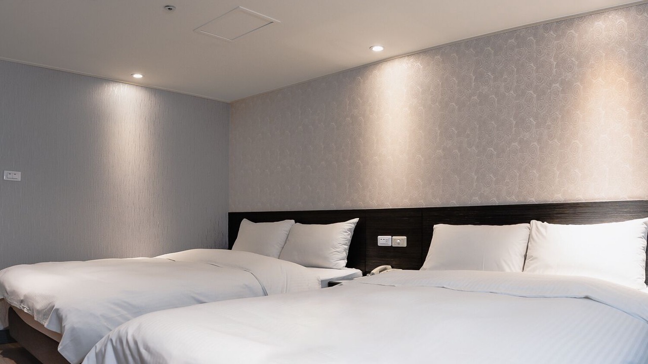 Photo of Bedroom in East District