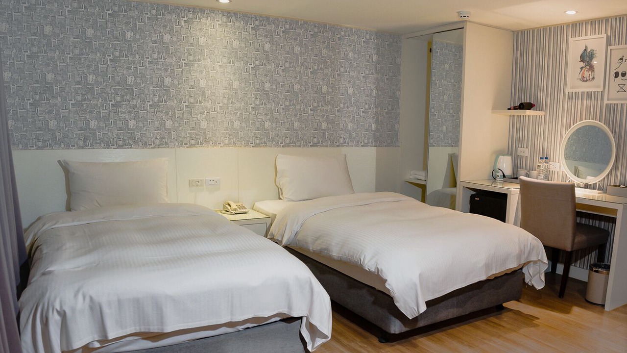 Photo of Bedroom in East District