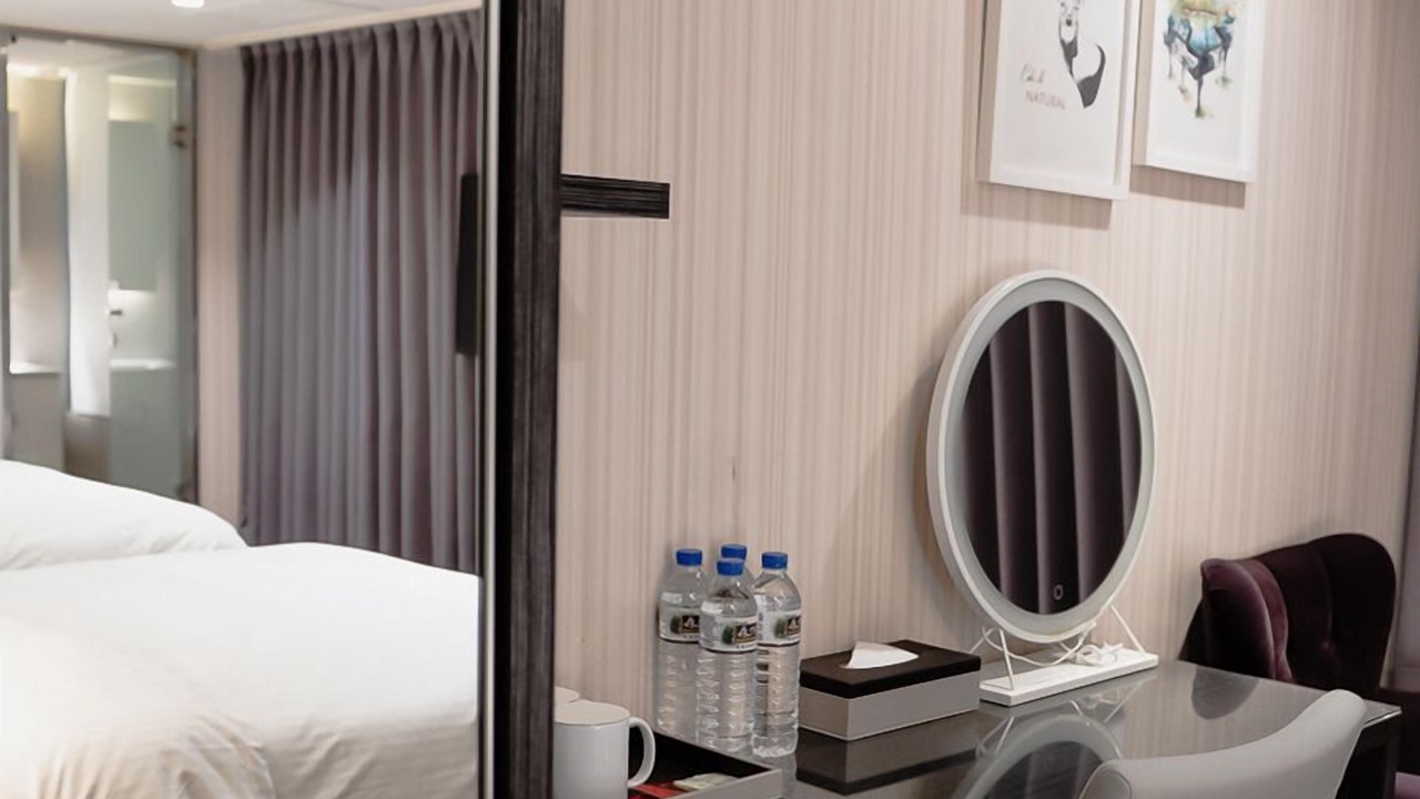 Photo of Bedroom in East District