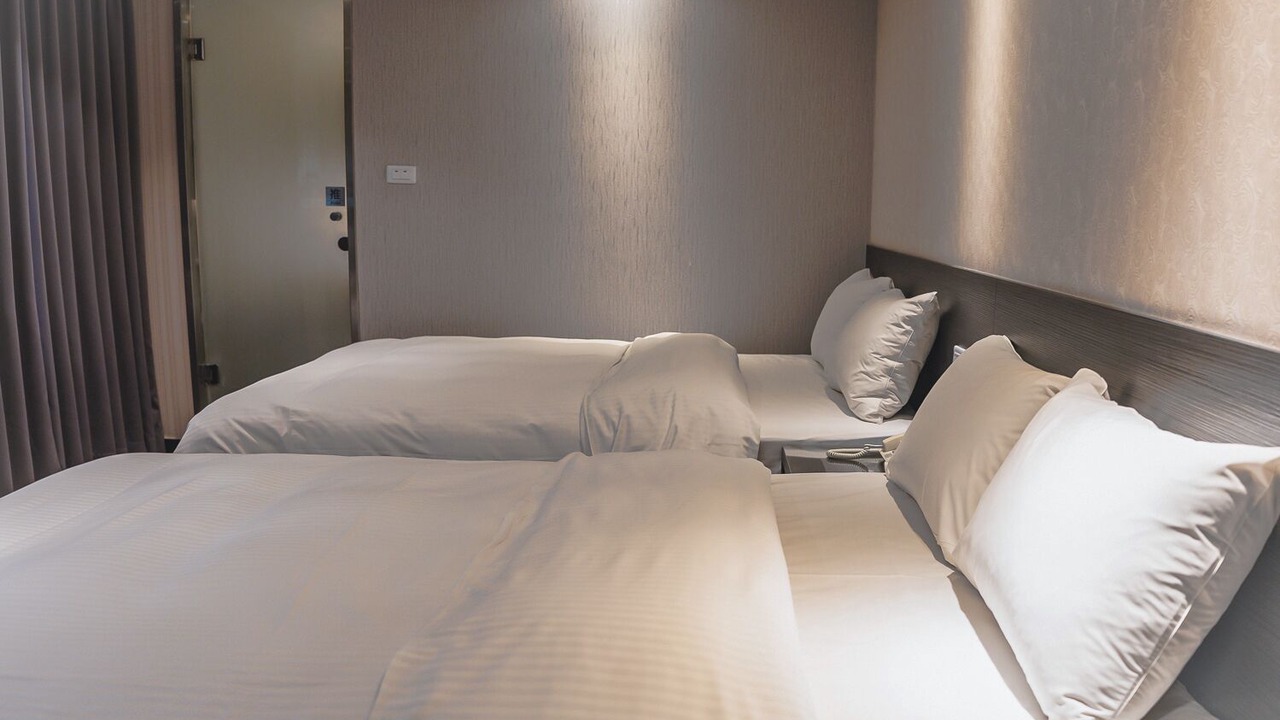 Photo of Bedroom in East District