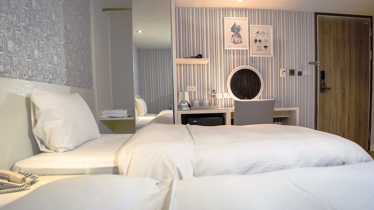 Photo of Bedroom in East District