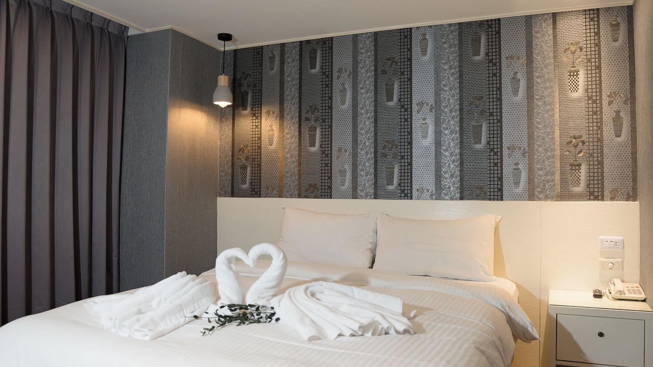 Photo of Bedroom in East District