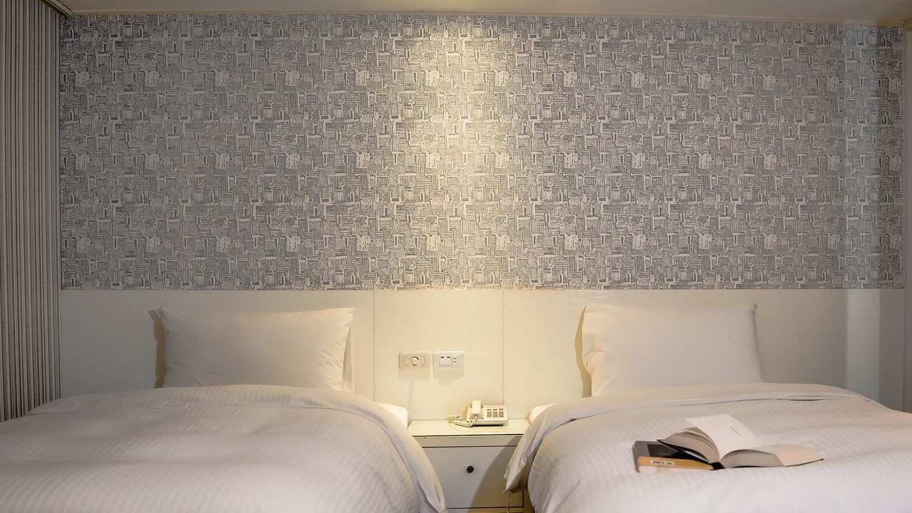 Photo of Bedroom in East District