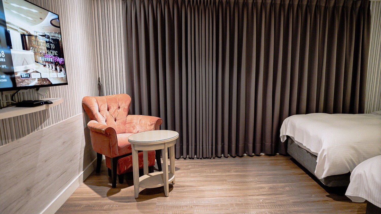 Photo of Bedroom in East District