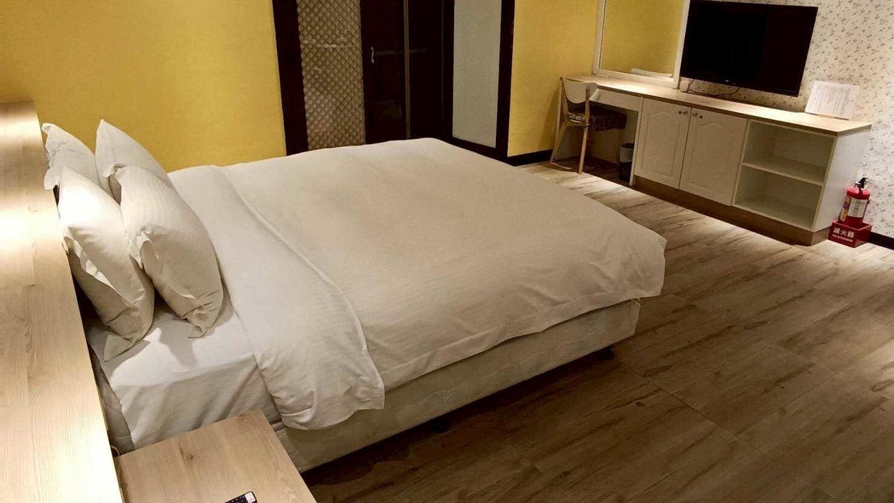 Photo of Bedroom in Hunei District