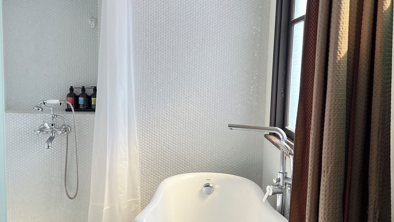 Photo of Bathroom in West Central District