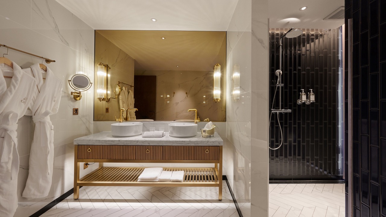 Photo of Bathroom in Central District