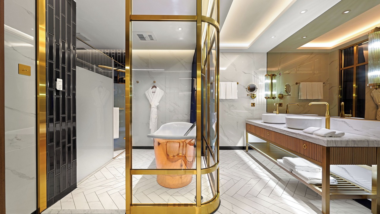 Photo of Bathroom in Central District