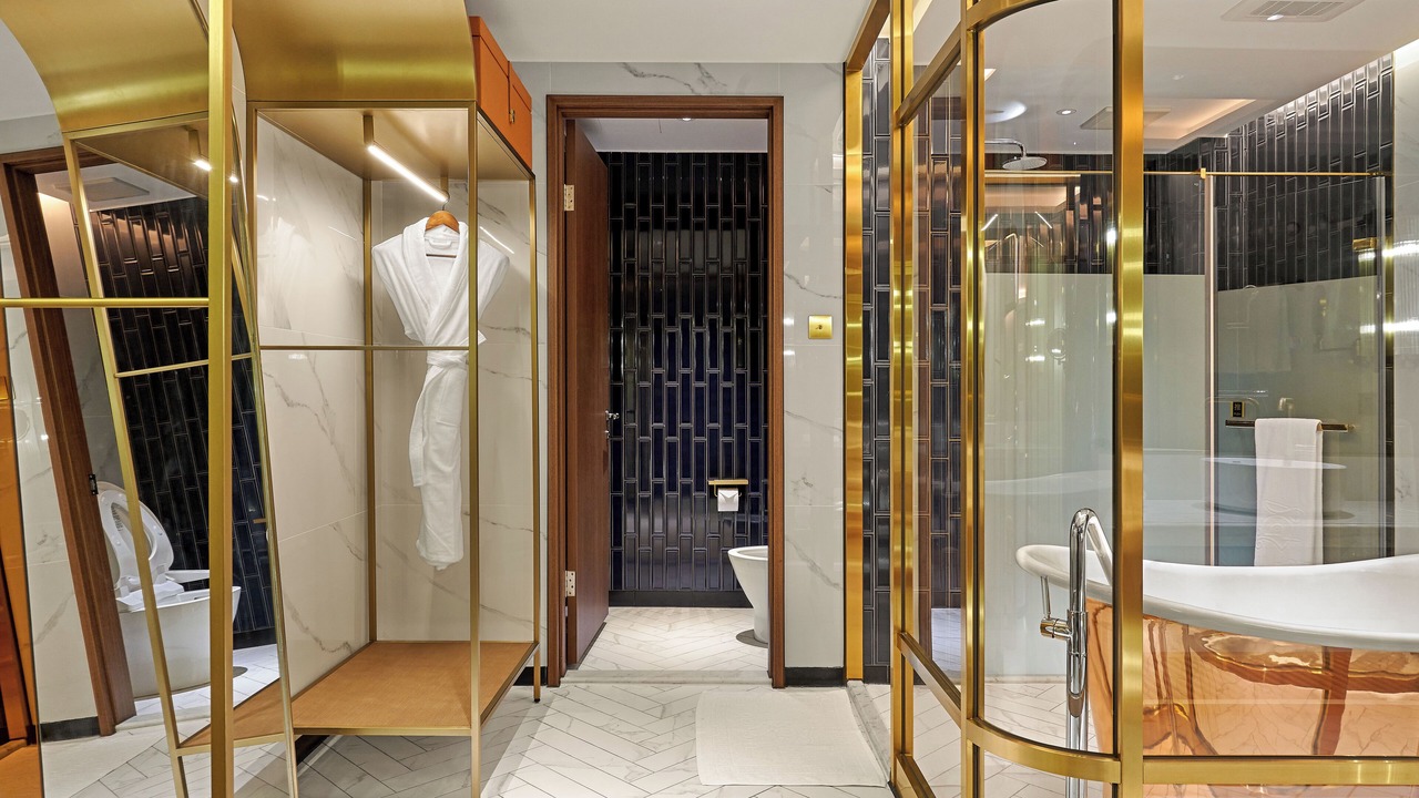 Photo of Bathroom in Central District