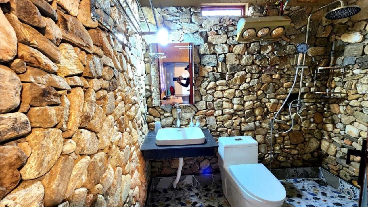 Photo of Bathroom in Bat Xat