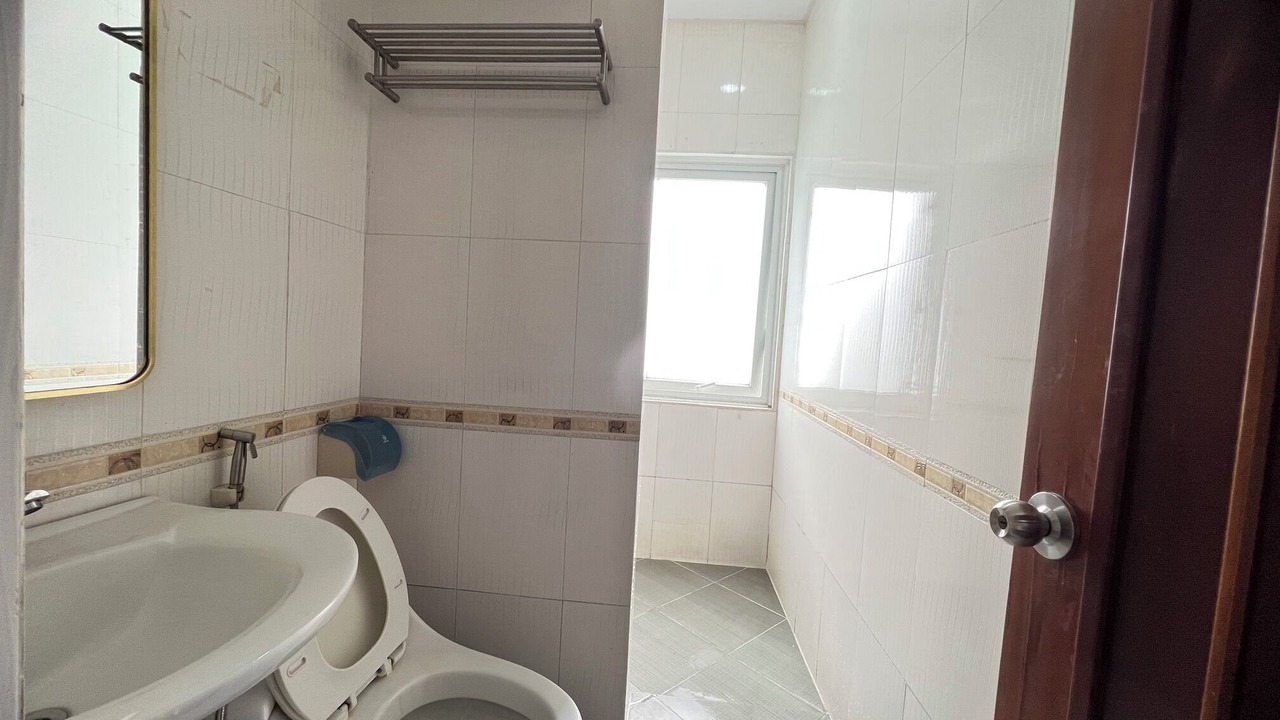 Photo of Bathroom in District 11