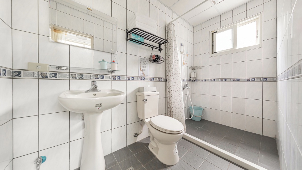 Photo of Bathroom in Puli