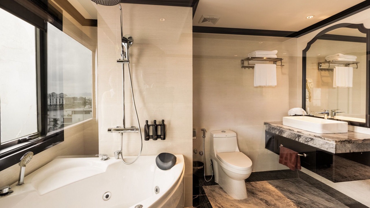 Photo of Bathroom in Ha Long