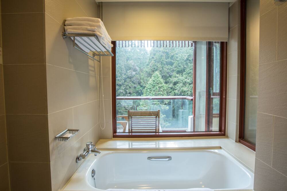 Photo of Bathroom in Zhongzheng