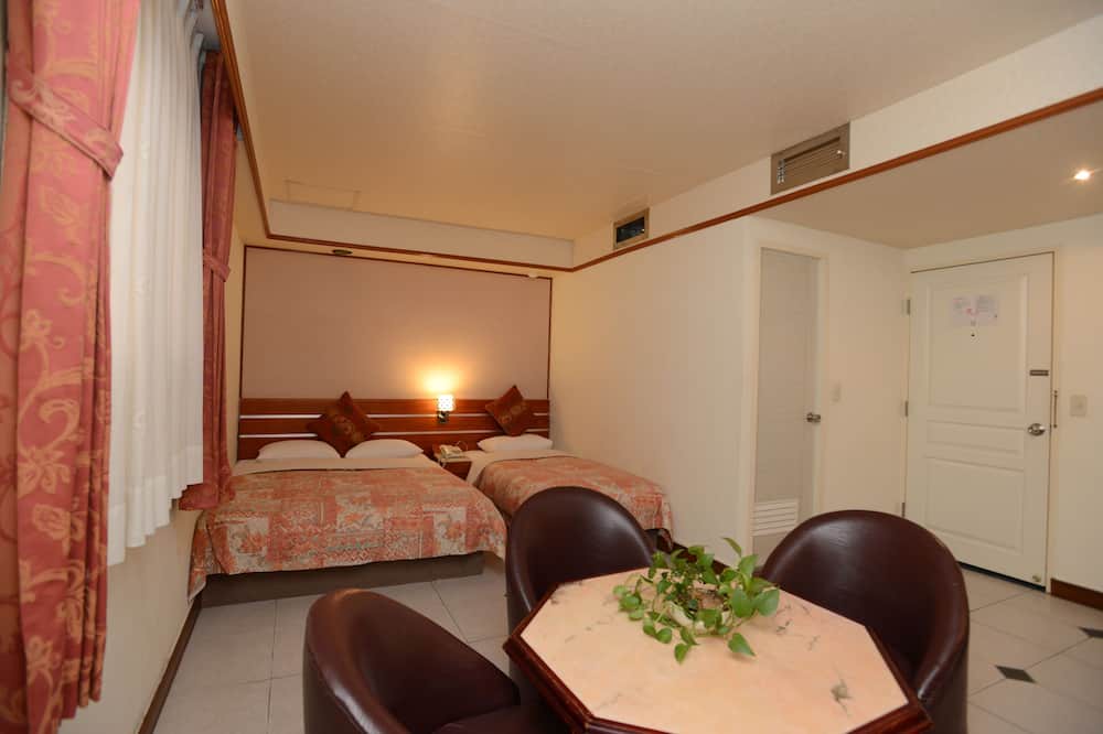 Photo of Livingroom in Ren'ai District