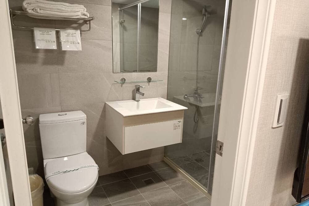Photo of Bathroom in Cianjin District