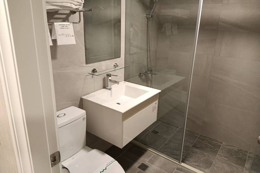 Photo of Bathroom in Cianjin District