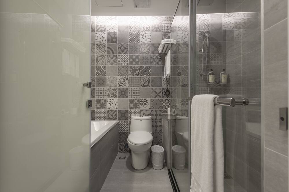 Photo of Bathroom in Shanhua District