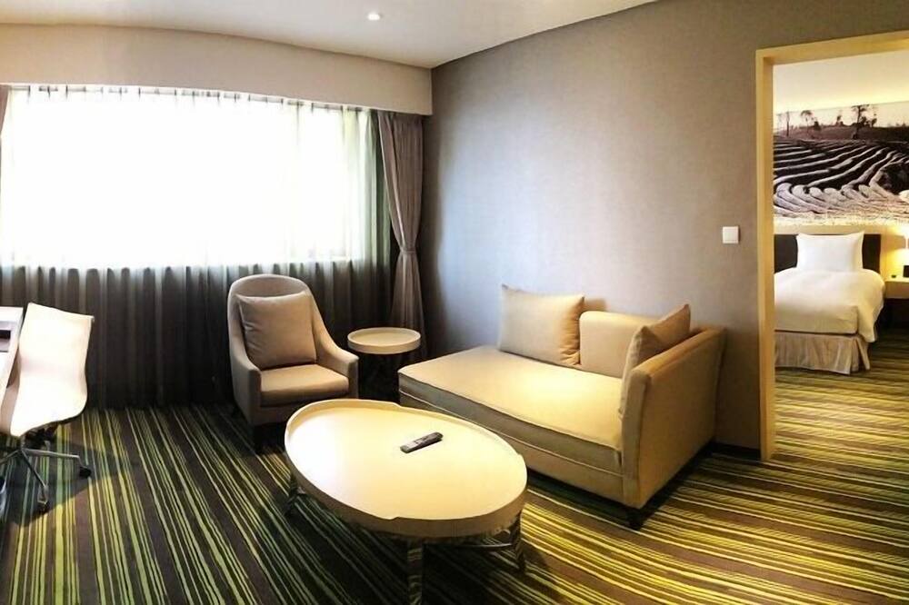 Photo of Livingroom in Taoyuan City Centre