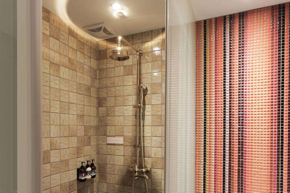 Photo of Bathroom in Daan