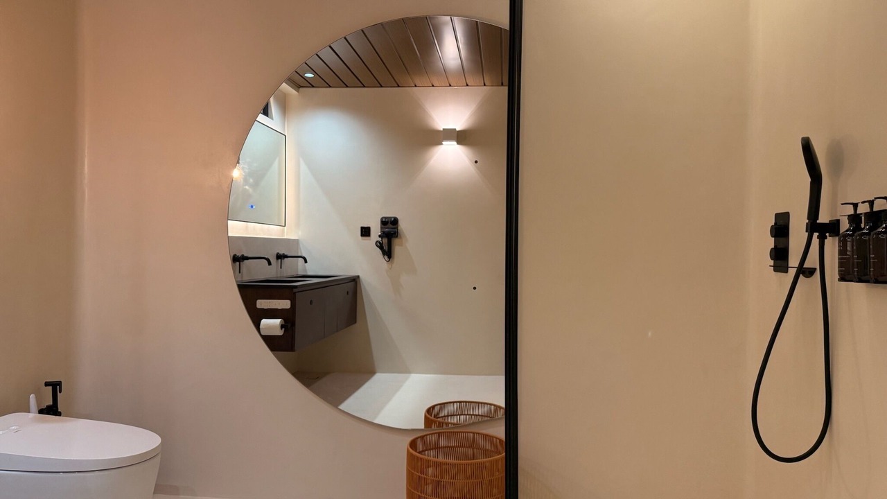 Photo of Bathroom in North District