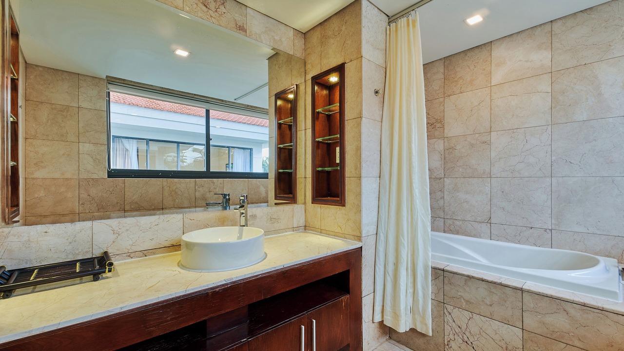 Photo of Bathroom in Ngu Hanh Son
