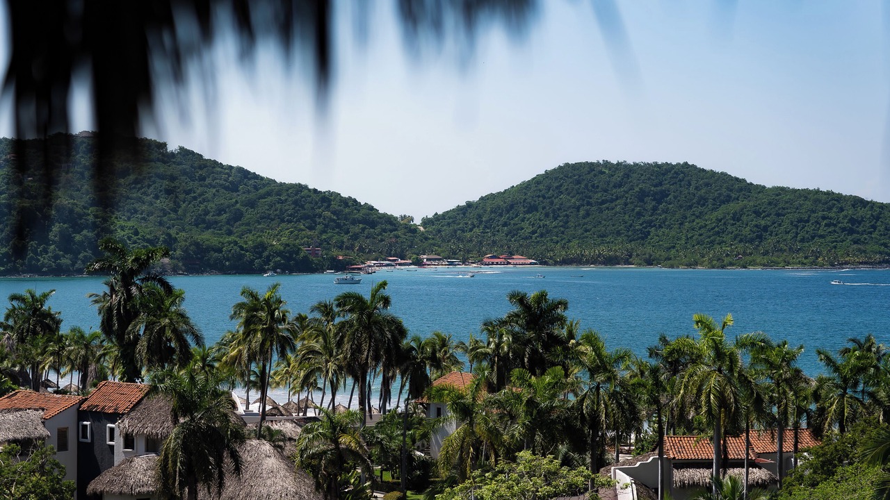 Photo of Bedroom in Zihuatanejo