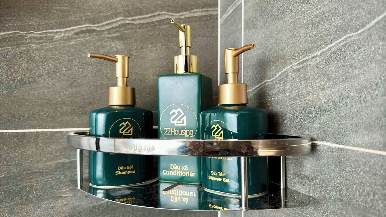 Photo of Bathroom in Tay Ho