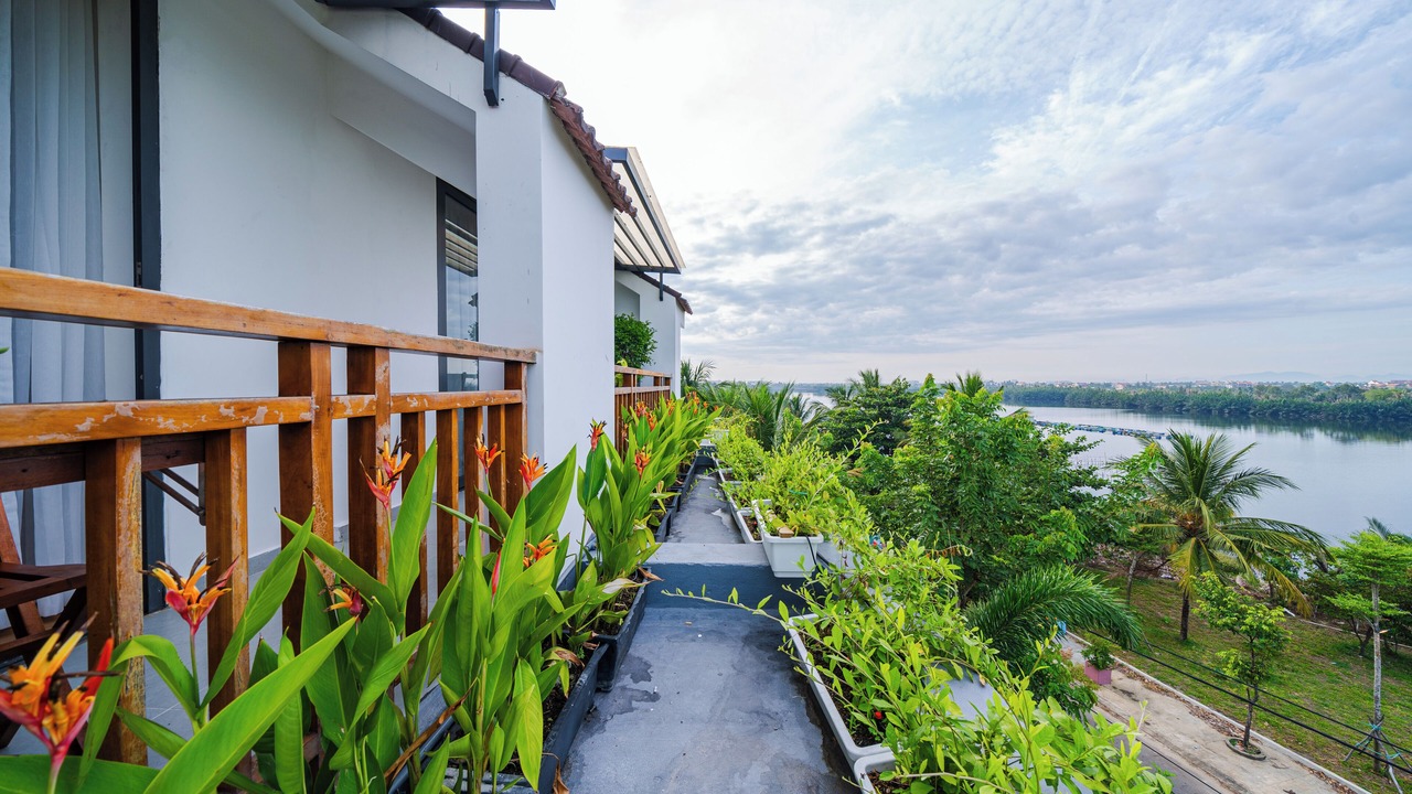 Photo of Patio Balcony in Cam An