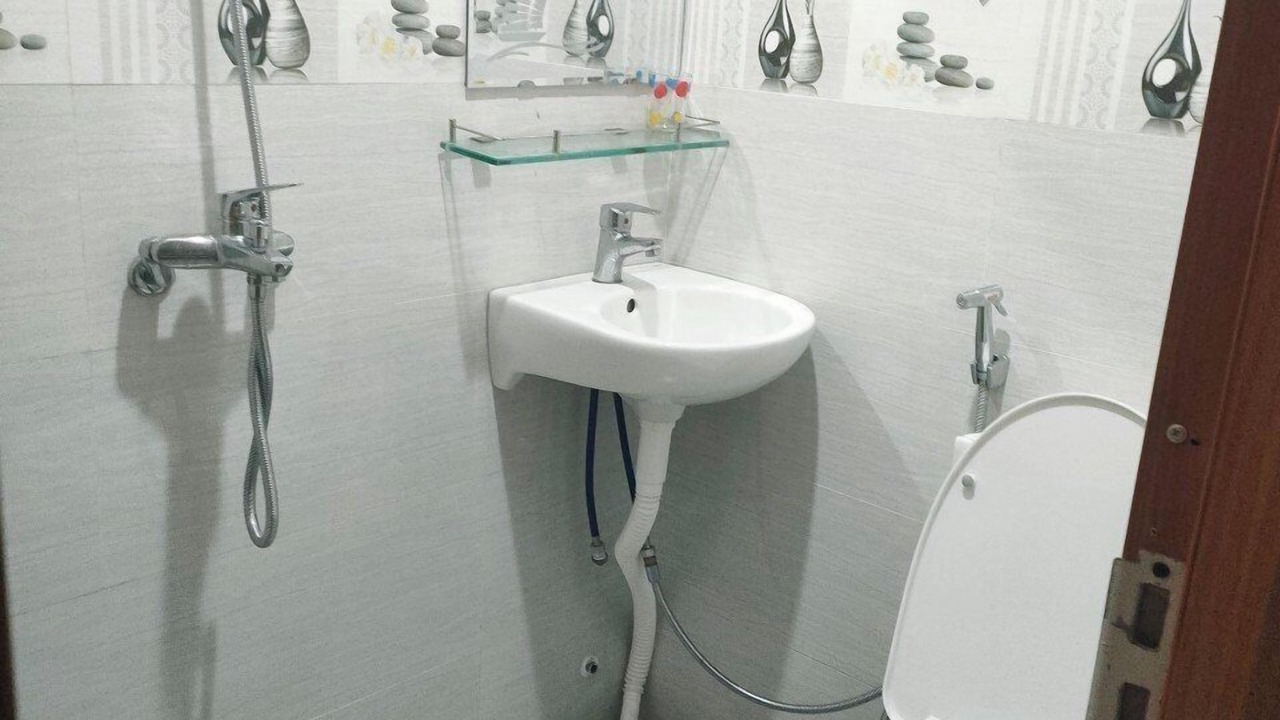 Photo of Bathroom in Cam Le