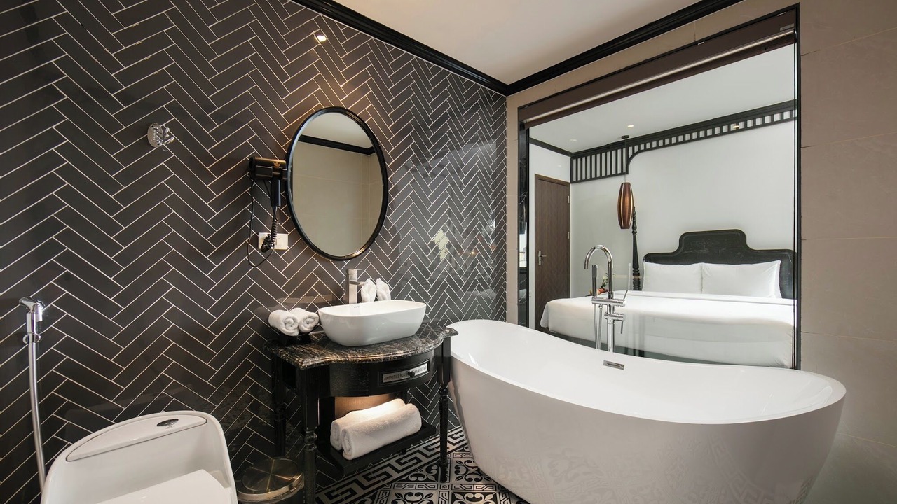 Photo of Bathroom in Old Quarter
