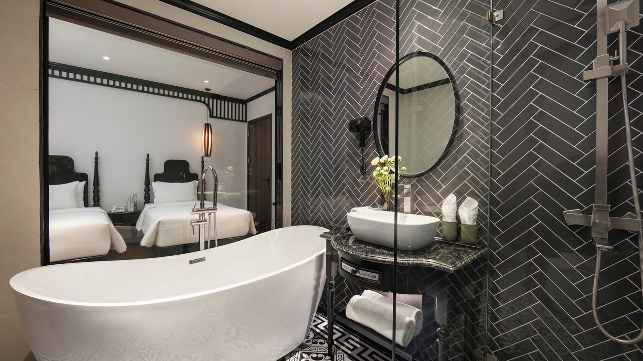 Photo of Bathroom in Old Quarter
